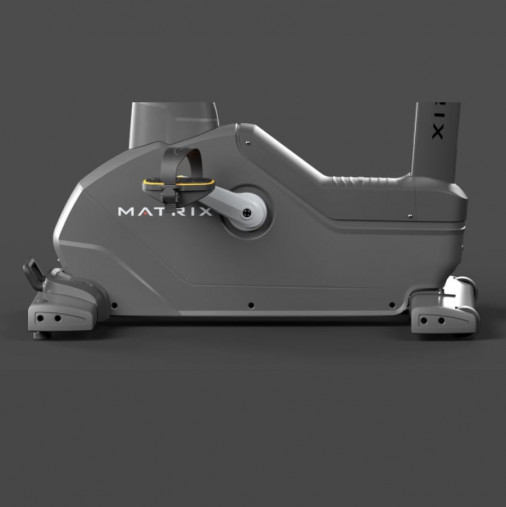 Вертикальный велотренажер Matrix Endurance. Консоль LED