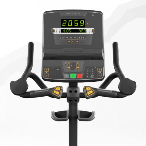 Вертикальный велотренажер Matrix Lifestyle. Консоль LED